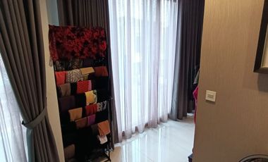 Dijual Rumah Full Furnished Dalam Cluster Kencana Loka Bsd