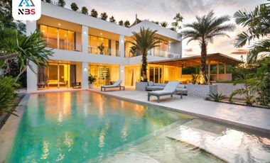 FOR SALE LUXURY VILLA WITH BEAUTIFUL SWIMMING POOL AND VIEW AT KUTA SELATAN BALI