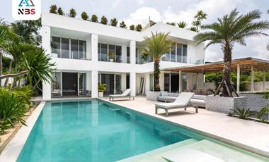FOR SALE LUXURY VILLA WITH BEAUTIFUL SWIMMING POOL AND VIEW AT KUTA SELATAN BALI