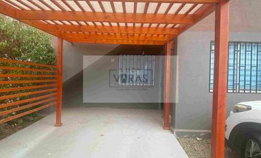 Se vende departamento duplo en primer piso con patio.