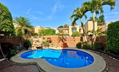 Casa en venta en Cuernavaca, Delicias, alberca