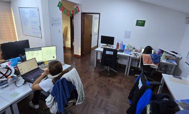 SE VENDE CASA EN SAN ISIDRO PARA EMPRESA O PROYECTO