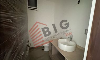 Departamento Penthouse en Venta, de dos niveles dentro de condominio en Cañadas del Lago, Corregidora