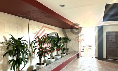 Departamento Penthouse en Venta, de dos niveles dentro de condominio en Cañadas del Lago, Corregidora