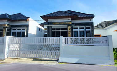 Dijual Rumah di Bayu Kawasan Batoh - Dekat Jalan Mohammad Taher dan Simpang AMD Batoh!