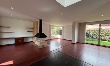 ZONA VERDE PRIVADA Y BUENA UBICACION