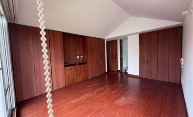 ZONA VERDE PRIVADA Y BUENA UBICACION