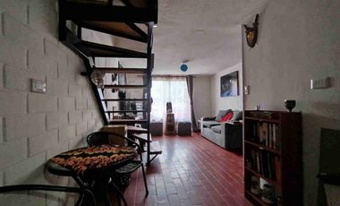 VENTA DE CASA DE 2 PISOS EN QUILICULRA