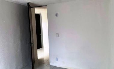 Casa recién remodelada en La Guadalupana, 2 rec, 1 est., acepto créditos