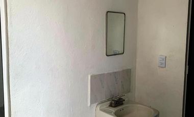 Casa recién remodelada en La Guadalupana, 2 rec, 1 est., acepto créditos