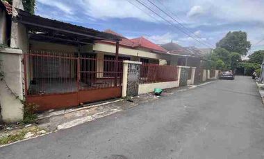 Rumah Strategis 5 Menit dari UGM & RS Sardjito, Caturtunggal, Depok, Sleman

Sleman, Daerah Istimewa Yogyakarta