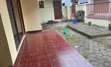 Rumah Strategis 5 Menit dari UGM & RS Sardjito, Caturtunggal, Depok, Sleman

Sleman, Daerah Istimewa Yogyakarta