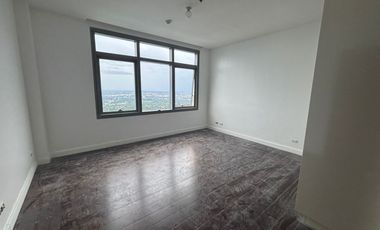 The Suites For Lease 4 Bedroom with 3 Parking BGC Taguig City