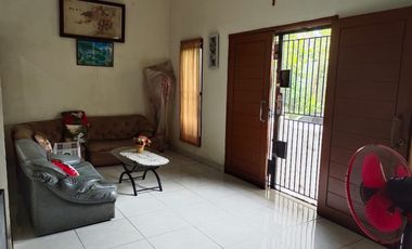 DIJUAL RUMAH MINIMALIS 3 LANTAI HADAP UTARA AKSES JALAN UTAMA DI TAMAN SURYA