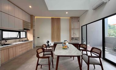 Rumah 2 lantai di Lebak Bulus Dengan Bonus Gratis Mobil Listrik dan Free Kitchen Set Jaksel