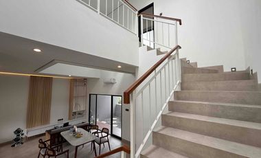 Rumah 2 lantai di Lebak Bulus Dengan Bonus Gratis Mobil Listrik dan Free Kitchen Set Jaksel