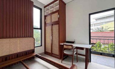 Rumah 2 lantai di Lebak Bulus Dengan Bonus Gratis Mobil Listrik dan Free Kitchen Set Jaksel