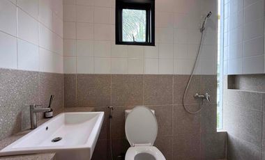 Rumah 2 lantai di Lebak Bulus Dengan Bonus Gratis Mobil Listrik dan Free Kitchen Set Jaksel