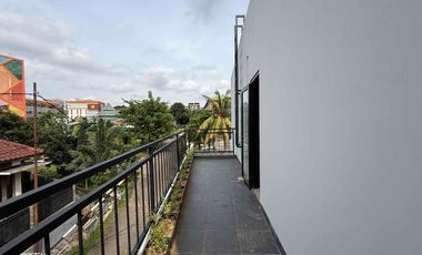 Rumah 2 lantai di Lebak Bulus Dengan Bonus Gratis Mobil Listrik dan Free Kitchen Set Jaksel