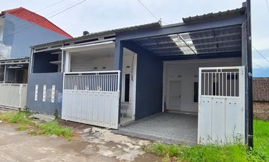 JUAL CEPAT RUMAH 2 LANTAI – LOKASI STRATEGIS!