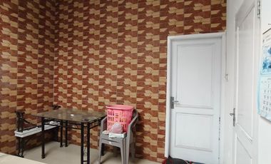 JUAL CEPAT RUMAH 2 LANTAI – LOKASI STRATEGIS!