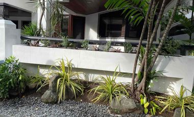 Newly Renovated 3BR with Den and Pool for Lease at Valle Verde I