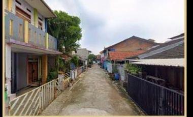 Rumah murah lelang 2 lantai siap huni strategis terawat di Komplek pondok cipta mas