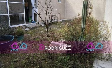 Casa seminueva con jardín a 1 km del Blvd. Minero | $980 mil