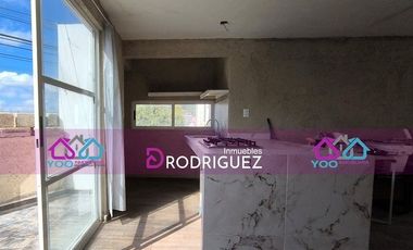 Casa seminueva con jardín a 1 km del Blvd. Minero | $980 mil