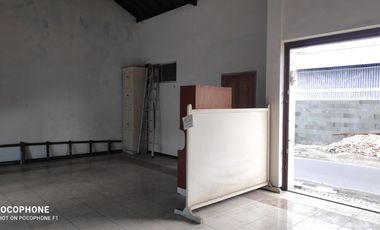 FOR SALE KIOSKS & BUSINESS SHOPHOUSES IN KEDIRI CITY CENTER