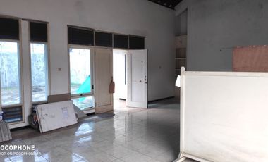 FOR SALE KIOSKS & BUSINESS SHOPHOUSES IN KEDIRI CITY CENTER