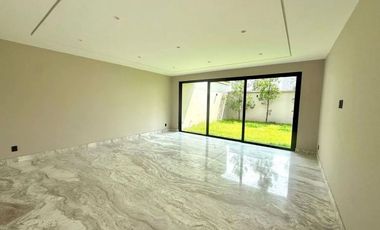 CASA A ESTRENAR EN BOSQUES DE LAS LOMAS