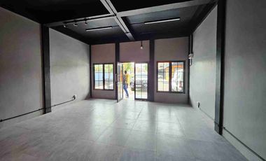 Dijual Rumah beserta Lapangan Futsal