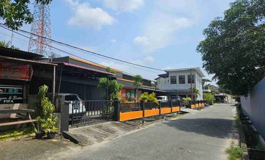 Dijual Rumah beserta Lapangan Futsal
