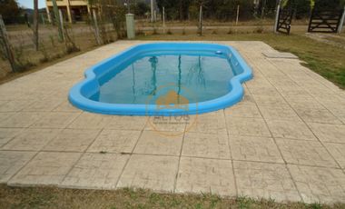 CASA 2 DORMITORIOS-TERR. ESQ. 600M2- PILETA- COCHERA- BARRIO DEL LAGO-POTRERO DE GARAY-CORDOBA-ESCRITURA