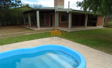 CASA 2 DORMITORIOS-TERR. ESQ. 600M2- PILETA- COCHERA- BARRIO DEL LAGO-POTRERO DE GARAY-CORDOBA-ESCRITURA