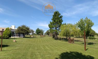 CASA CON PILETA EN TERRENO ESQ 3.000M2-BARRIO RESIDENCIAL-POTRERO DE GARAY-CORDOBA-ESCRITURA