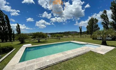 CASA CON PILETA EN TERRENO ESQ 3.000M2-BARRIO RESIDENCIAL-POTRERO DE GARAY-CORDOBA-ESCRITURA