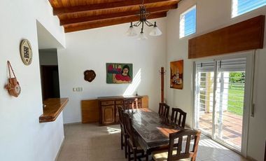 CASA CON PILETA EN TERRENO ESQ 3.000M2-BARRIO RESIDENCIAL-POTRERO DE GARAY-CORDOBA-ESCRITURA