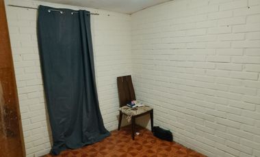 Casa de un piso en pasaje, en terreno de 113 Metros. A pasos de Avda. San Martin con Avda. Manuel Antonio Matta