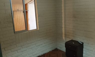 Casa de un piso en pasaje, en terreno de 113 Metros. A pasos de Avda. San Martin con Avda. Manuel Antonio Matta