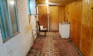 Casa de un piso en pasaje, en terreno de 113 Metros. A pasos de Avda. San Martin con Avda. Manuel Antonio Matta