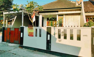 Dikontrakkan Rumah di Seputaran kampus UII Jln Kaliurang Km 13