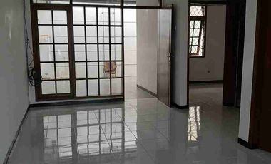disewakan rumah siap huni di komplek Batununggal bandung minimal 2 tahun
