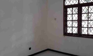 disewakan rumah siap huni di komplek Batununggal bandung minimal 2 tahun