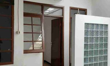 disewakan rumah siap huni di komplek Batununggal bandung minimal 2 tahun