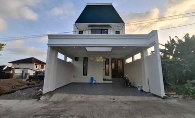 RUMAH MEWAH SIAP HUNI FURNISHED DI MAGUWOHARJO
