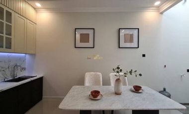 RUMAH MEWAH SIAP HUNI FURNISHED DI MAGUWOHARJO