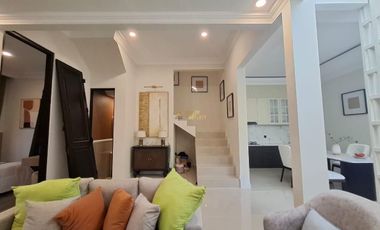 RUMAH MEWAH SIAP HUNI FURNISHED DI MAGUWOHARJO