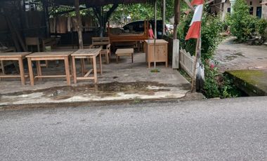 Jual/ Disewakan Tanah Luas dan Persegi,  Di jalan KKO usman, 400 meter dari Pelabuhan Pangkal balam/  terdapat  2 kios dan 1 Rumah